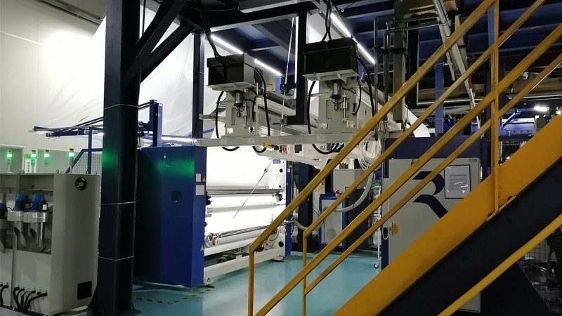 自动装箱机：揭秘高效包装的秘密武器